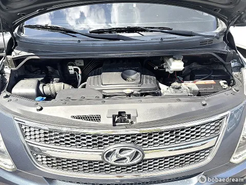 Hyundai Grand Starex