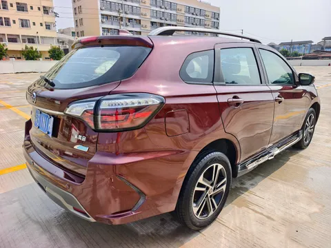 Venucia T70