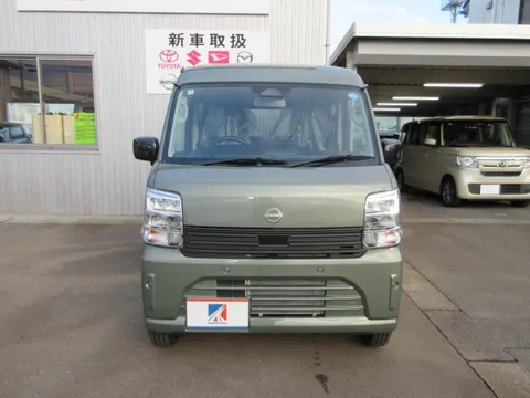 Nissan Clipper Van