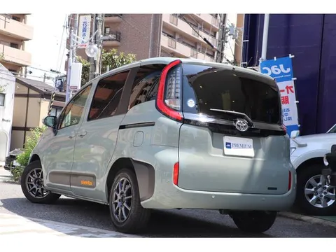 Toyota Sienta