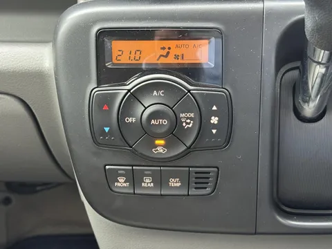Nissan Clipper Van