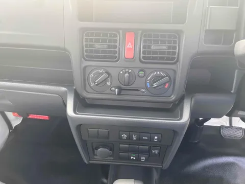 Nissan Clipper Truck