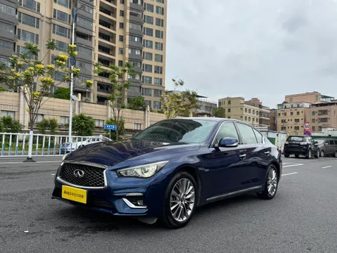 Infiniti Q50L