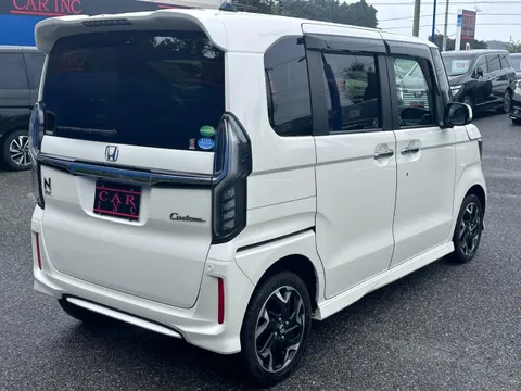 Honda N-BOX Custom