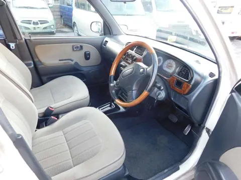 Daihatsu Mira Gino