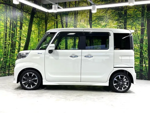 Suzuki Spacia Custom