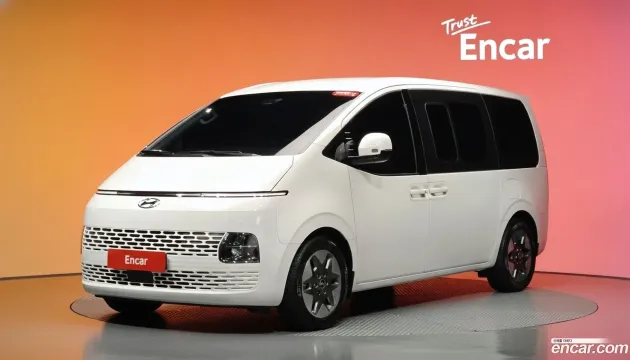 Hyundai Staria