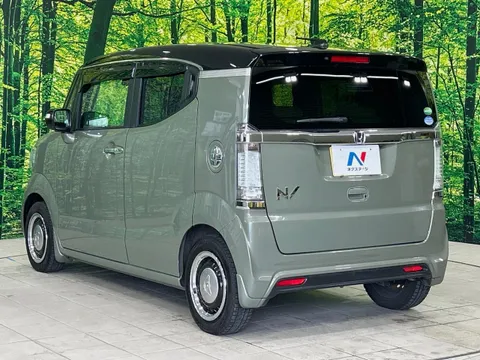 Honda N-BOX Slash