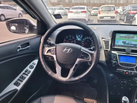 Hyundai Accent