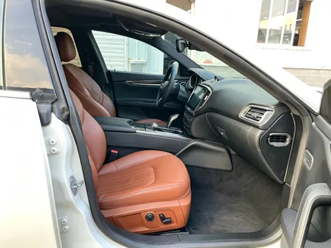 Maserati Ghibli