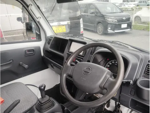 Nissan Clipper Truck