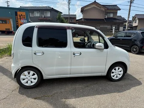Daihatsu Move Latte