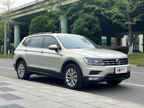Volkswagen Tiguan L