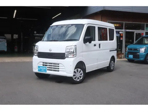 Nissan Clipper Van