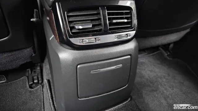 Genesis G90 (EQ900)