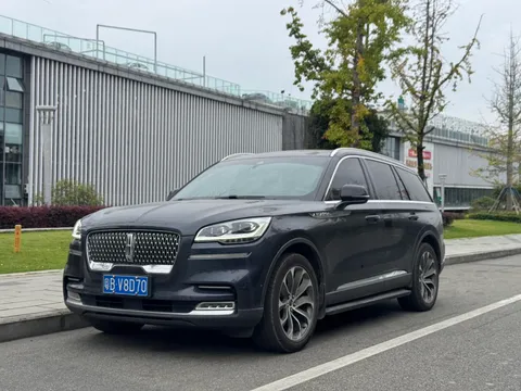 Lincoln Aviator