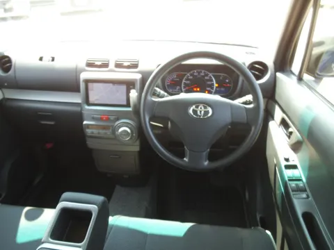 Toyota Pixis Space
