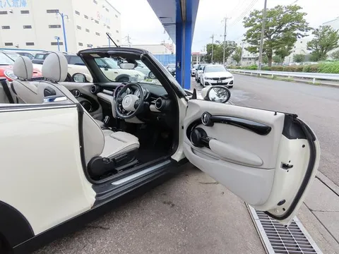 MINI Cooper Convertible