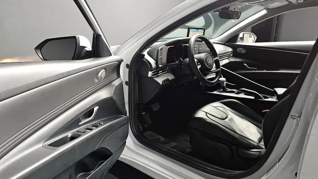 Hyundai Elantra (Avante)