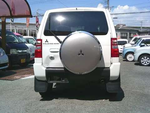 Mitsubishi Pajero Mini