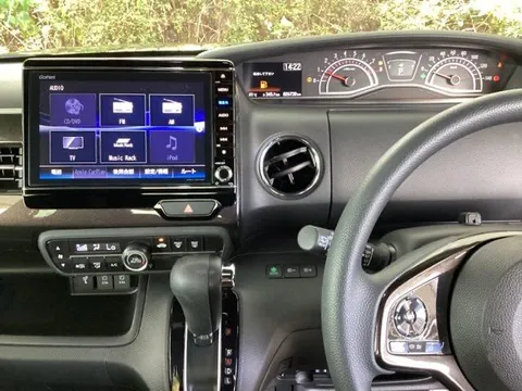 Honda N-BOX Custom