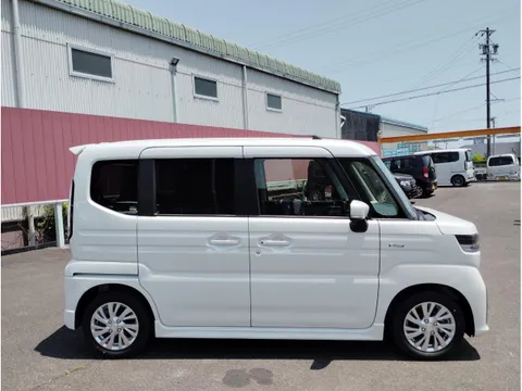 Suzuki Spacia Custom