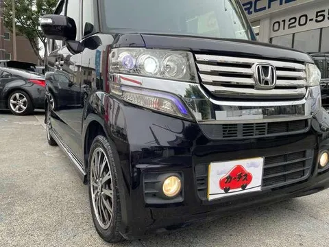 Honda N-BOX Custom