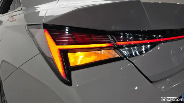 Hyundai Elantra (Avante)