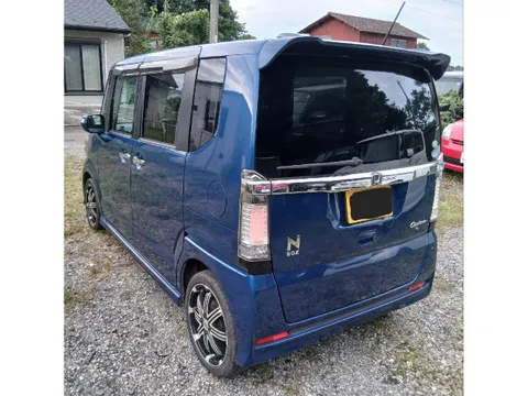 Honda N-BOX Custom