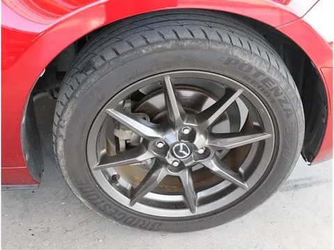 Mazda MX-5 (Roadster)