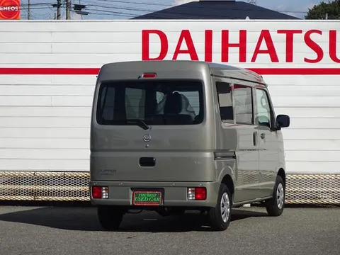 Nissan Clipper Van