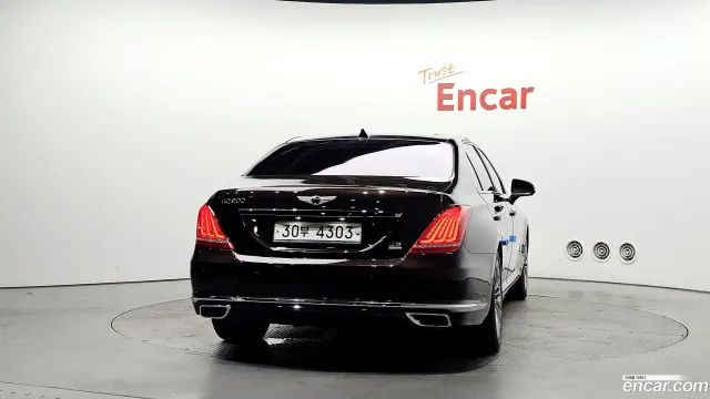 Genesis G90 (EQ900)
