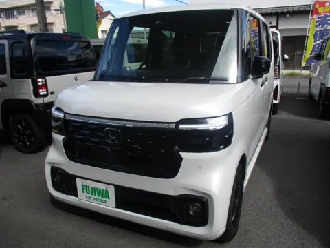 Honda N-BOX Custom