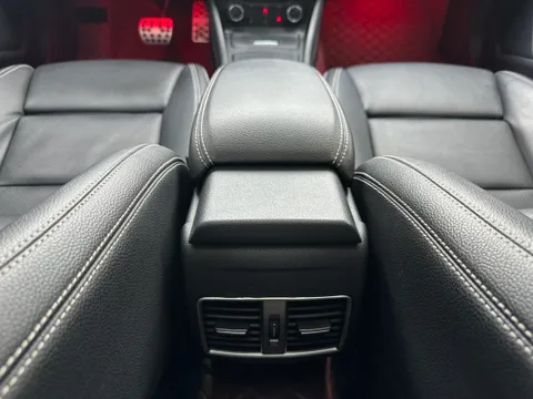 Mercedes-Benz Mercedes-Benz GLA
