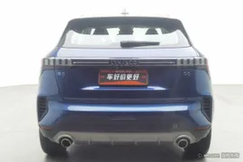 Lynk & Co 06