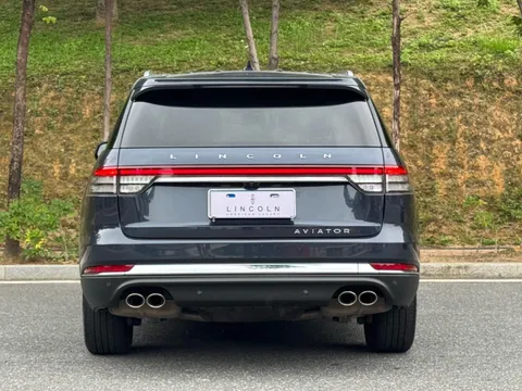 Lincoln Aviator