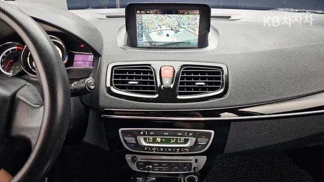 Renault SM3