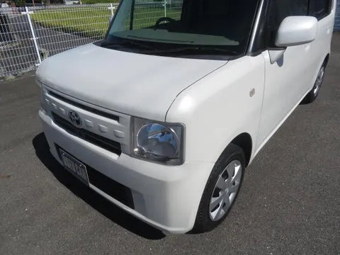 Toyota Pixis Space