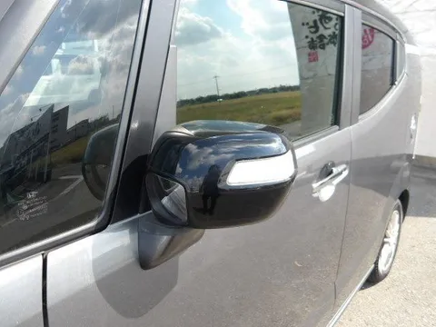 Honda N-BOX Slash