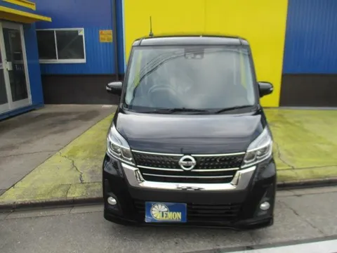 Nissan Dayz Roox