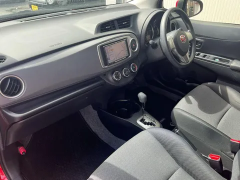 Toyota Yaris (Vitz)