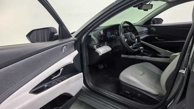 Hyundai Elantra (Avante)