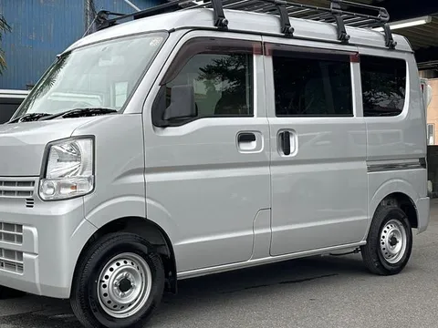 Mitsubishi Minicab Van