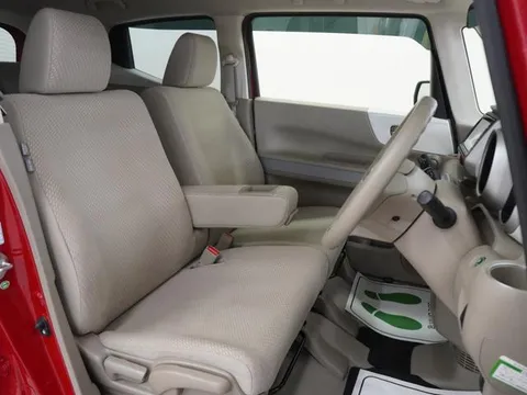 Honda N-BOX Slash