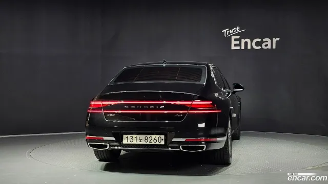 Genesis G90