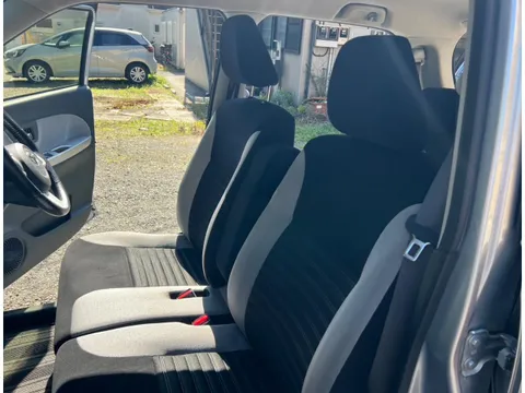 Toyota Pixis Joy