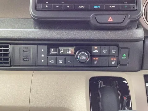 Honda N-BOX Joy