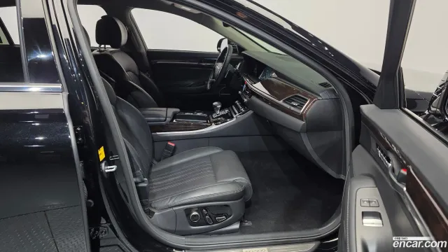 Genesis G90 (EQ900)