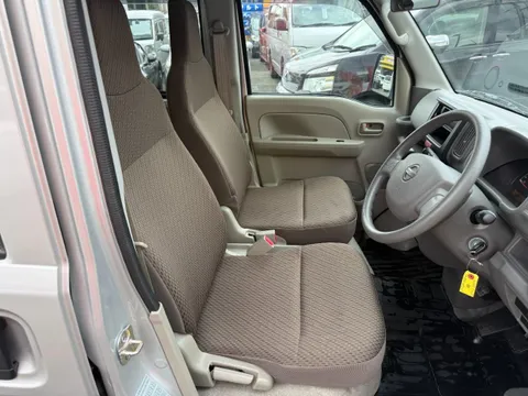 Nissan Clipper