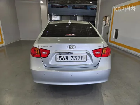 Hyundai Elantra (Avante)